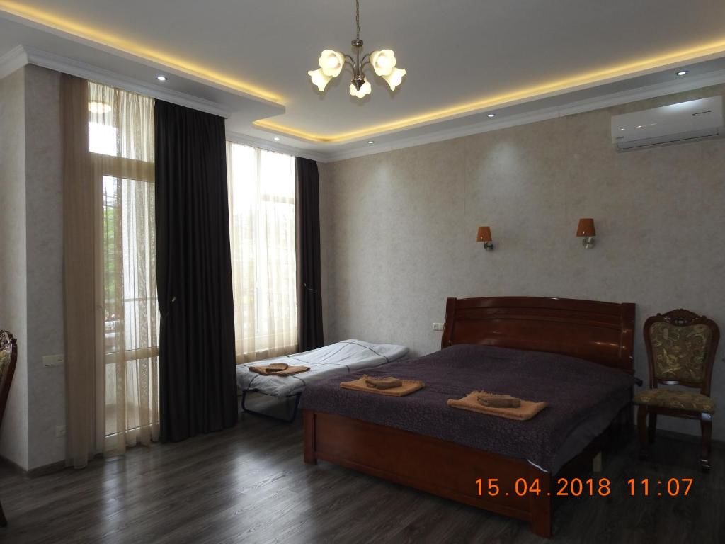 Гостевой дом White Hotel Guesthouse Зугдиди-67